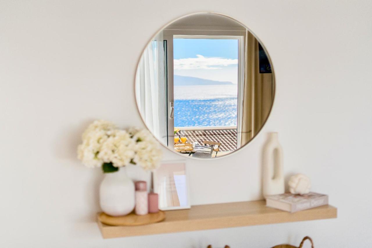 Black Beach Luxury Vacation House Пуэрто-де-Сантьяго Экстерьер фото