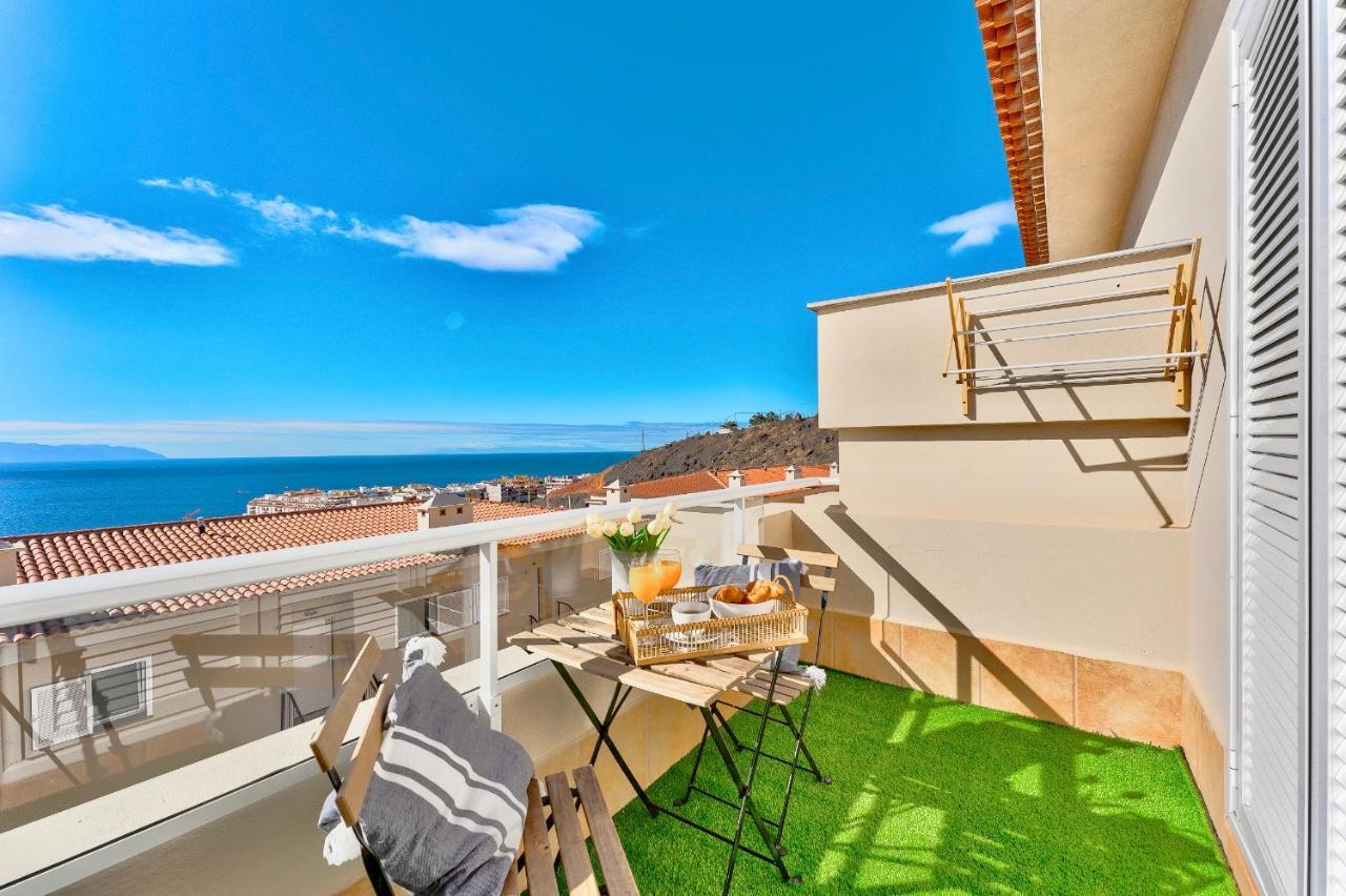 Black Beach Luxury Vacation House Пуэрто-де-Сантьяго Экстерьер фото